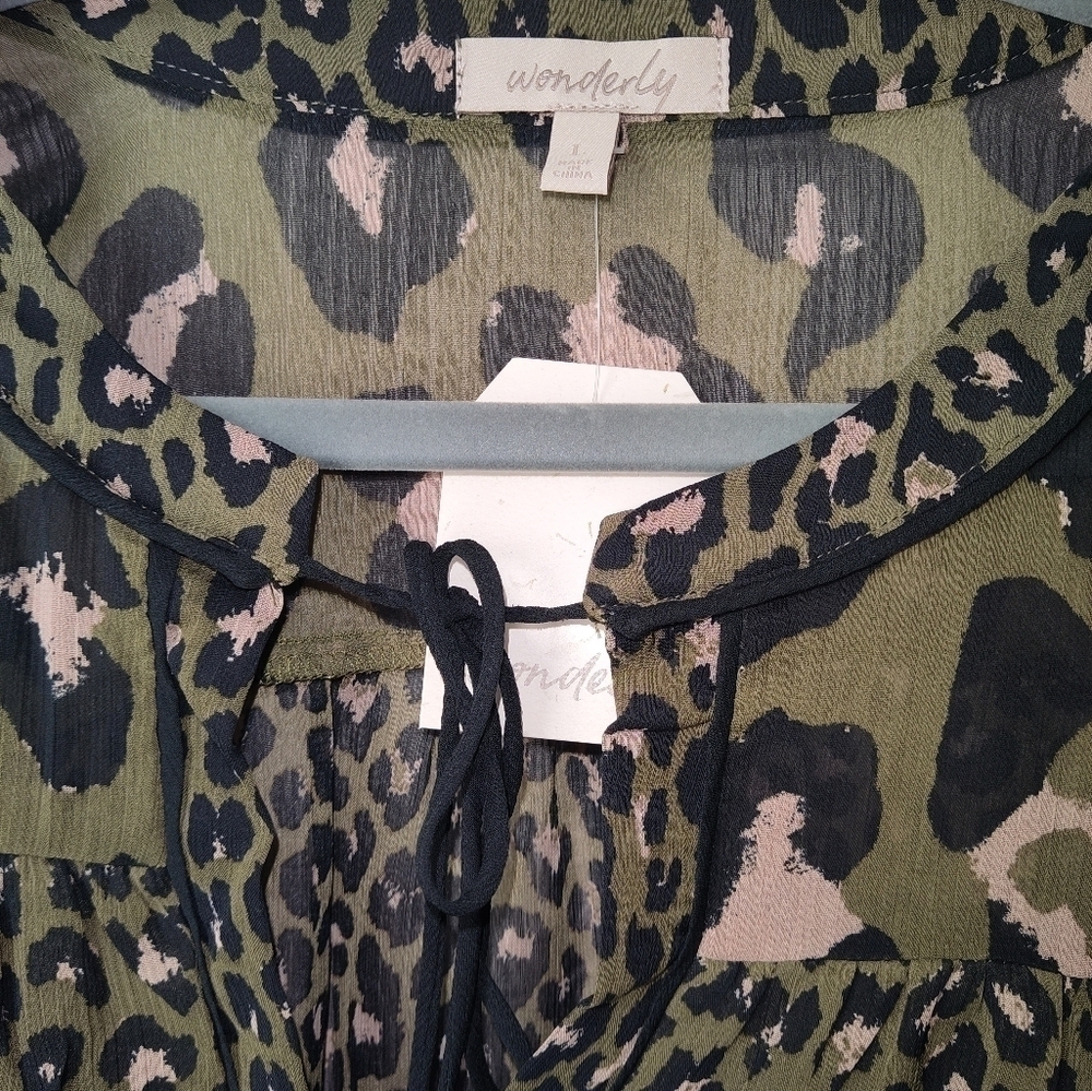 Wonderly Long Sleeves Animal Print Blouse Top Size L - Picture 2 of 8